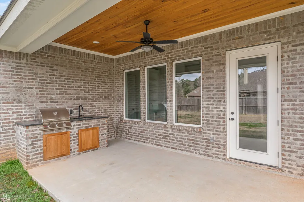 23 Turtle Creek Drive Benton, LA 71006