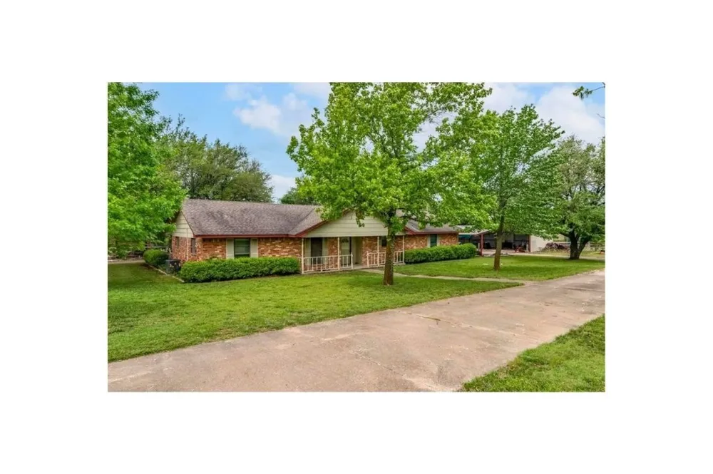 14329 Highway 75 Van Alstyne, TX 75495
