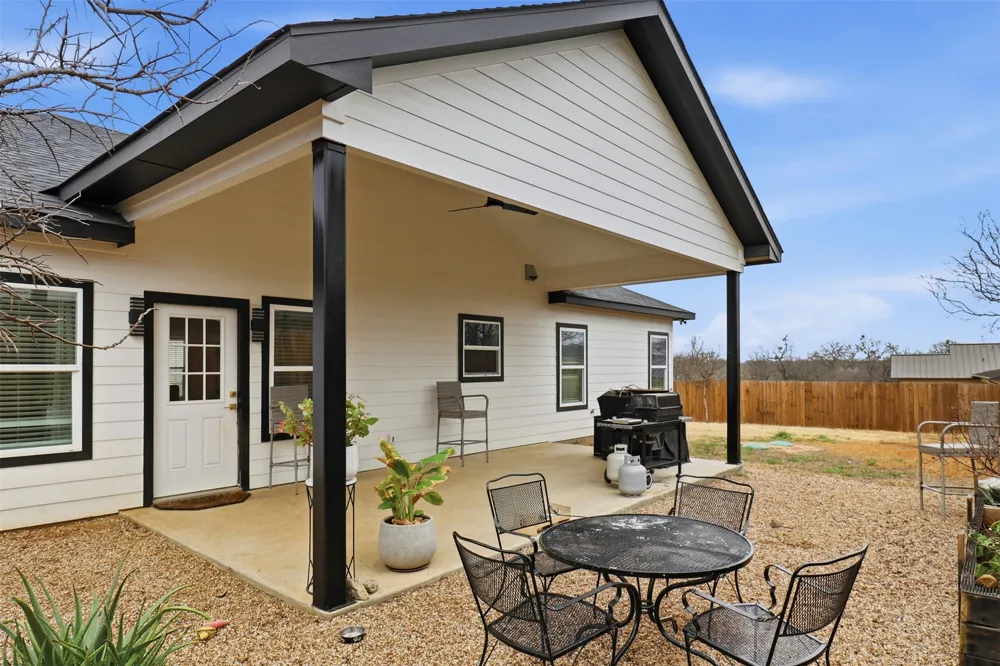 1515 Valley High Lane Granite Shoals, TX 78654
