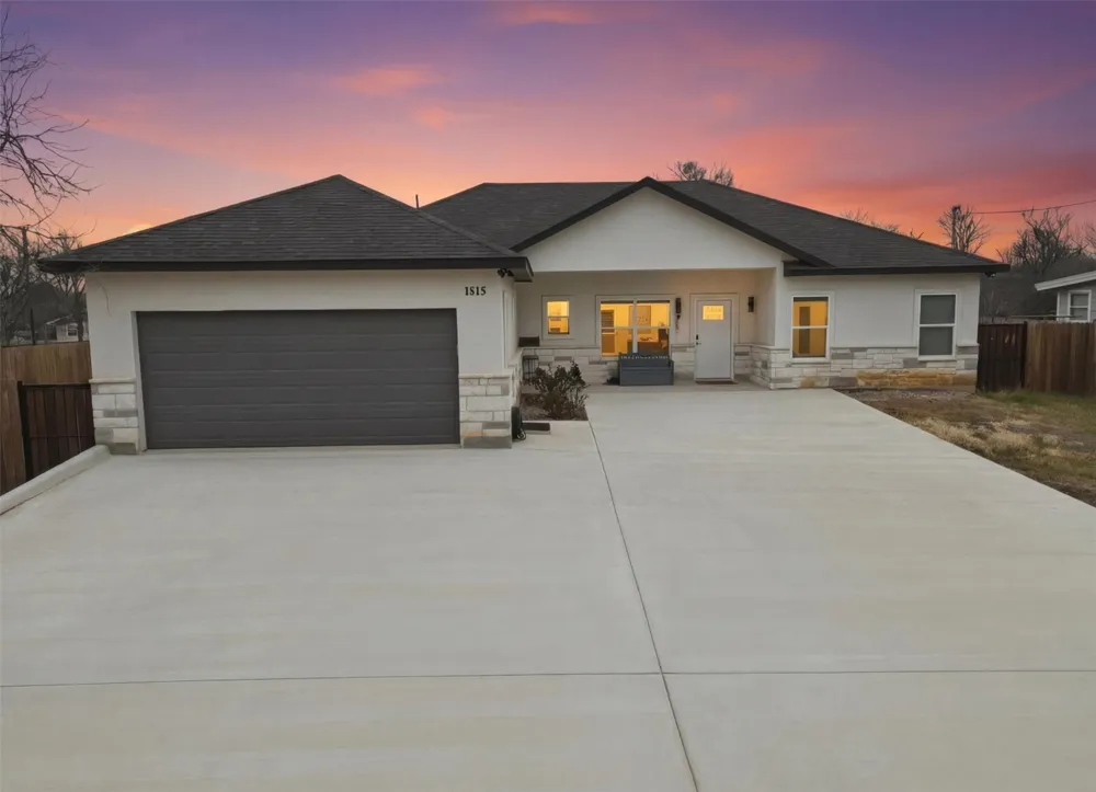 1515 Valley High Lane Granite Shoals, TX 78654