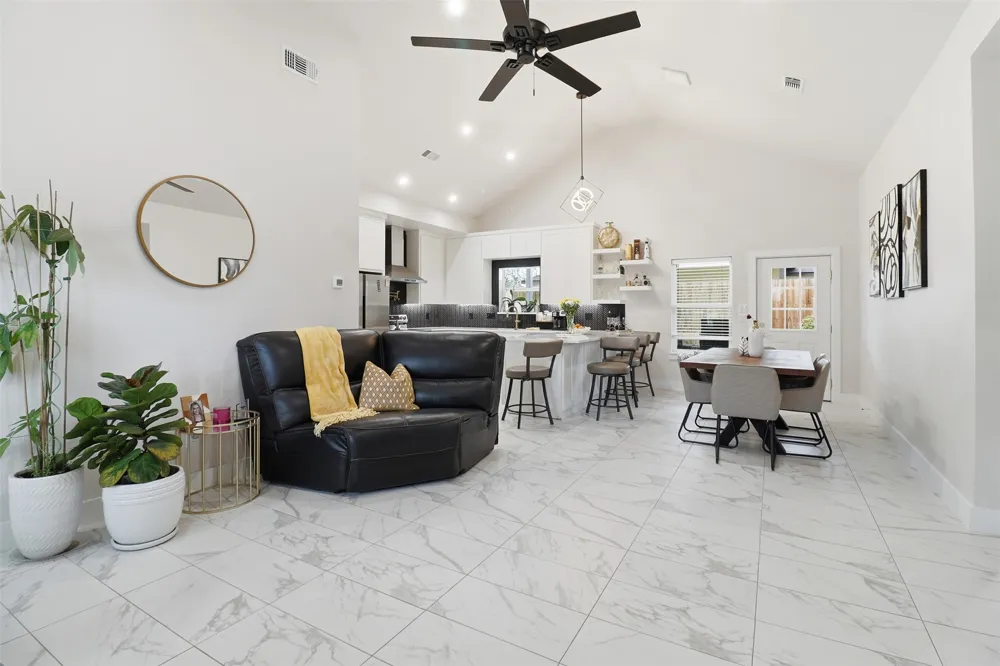 1515 Valley High Lane Granite Shoals, TX 78654