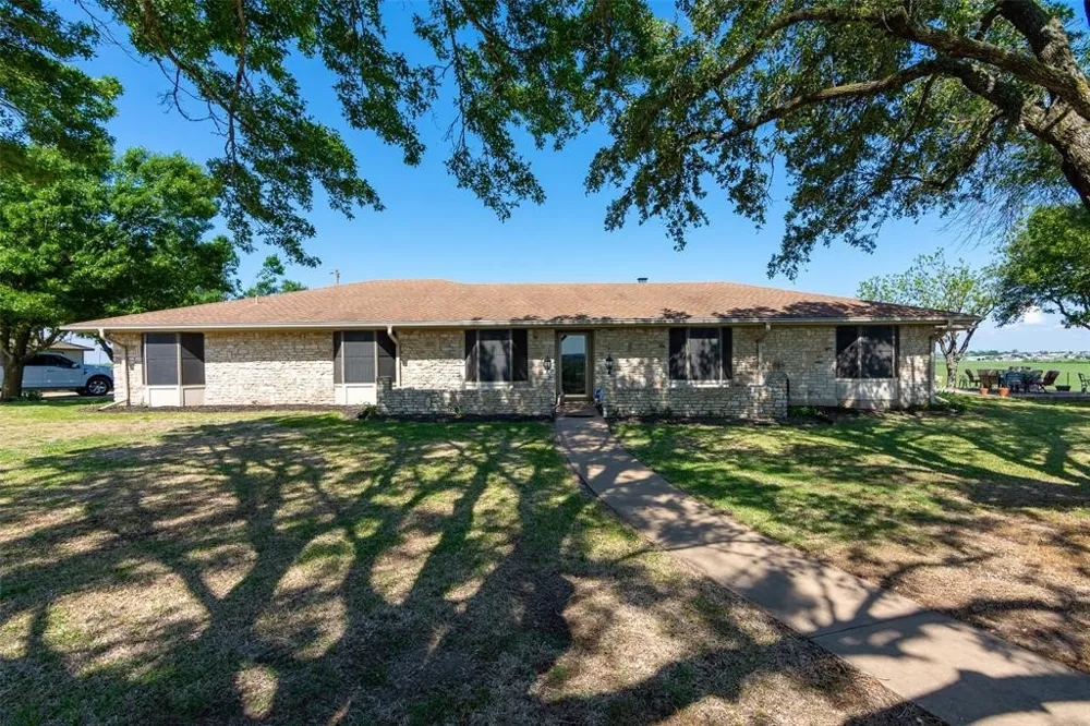 200 County Road 160 Road Taylor, TX 76574