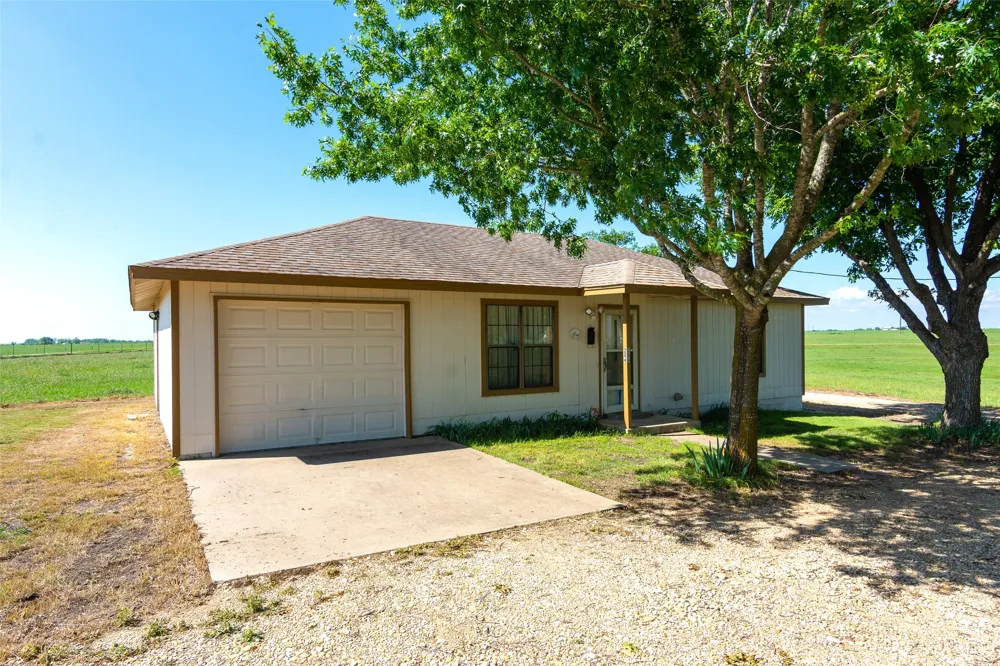 200 County Road 160 Road Taylor, TX 76574