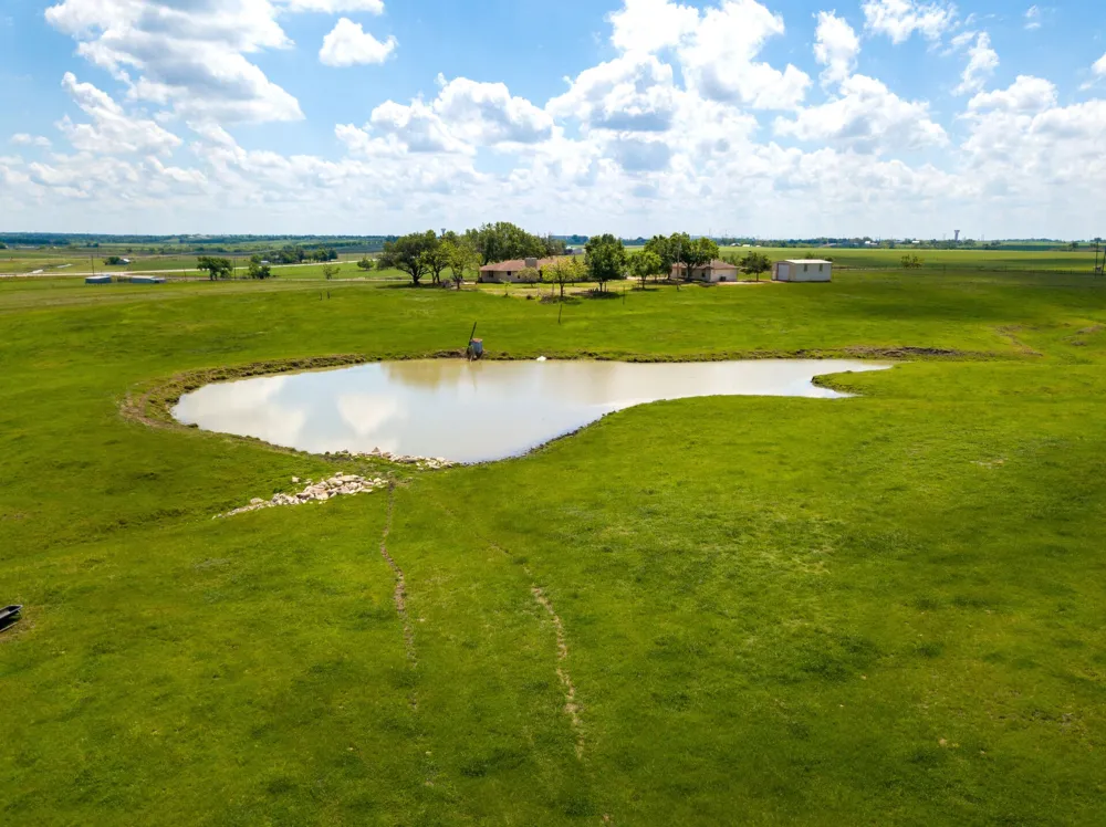 200 County Road 160 Road Taylor, TX 76574
