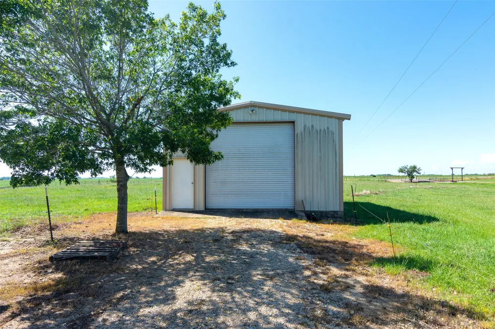 200 County Road 160 Road Taylor, TX 76574