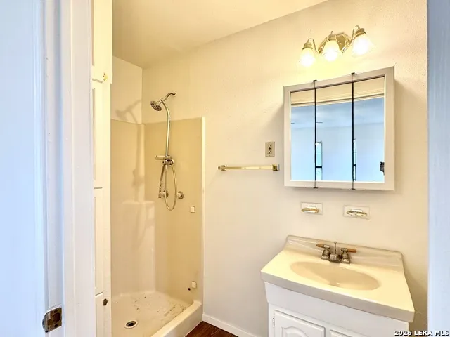15430 S Main Lytle, TX 78052