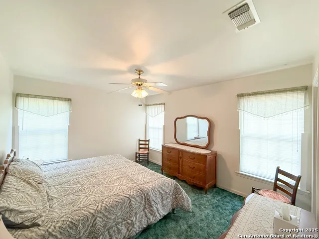 15430 S Main Lytle, TX 78052