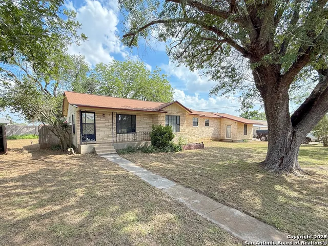 15430 S Main Lytle, TX 78052