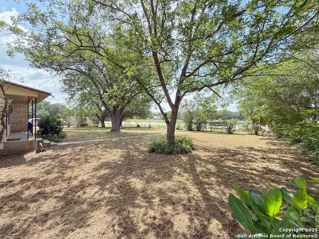 15430 S Main Lytle, TX 78052