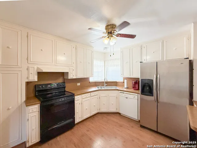 15430 S Main Lytle, TX 78052