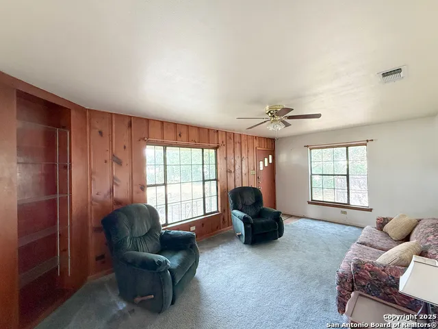 15430 S Main Lytle, TX 78052