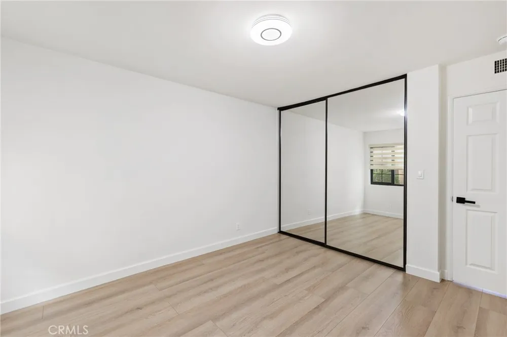 441 E San Jose #111 Burbank, CA 91501