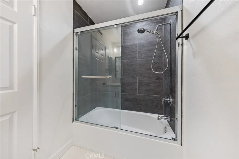 441 E San Jose #111 Burbank, CA 91501