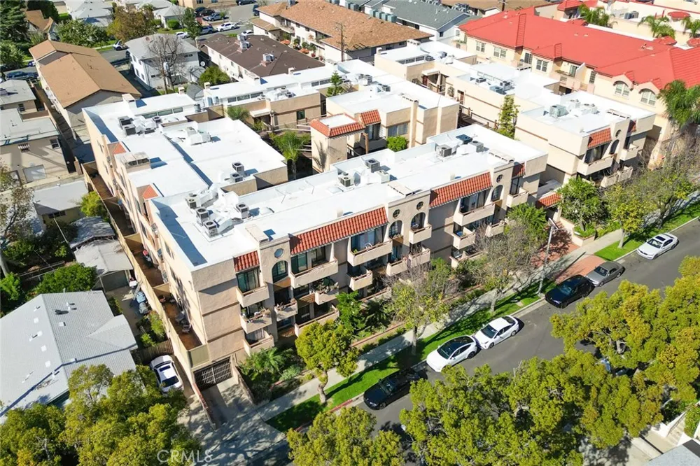 441 E San Jose #111 Burbank, CA 91501