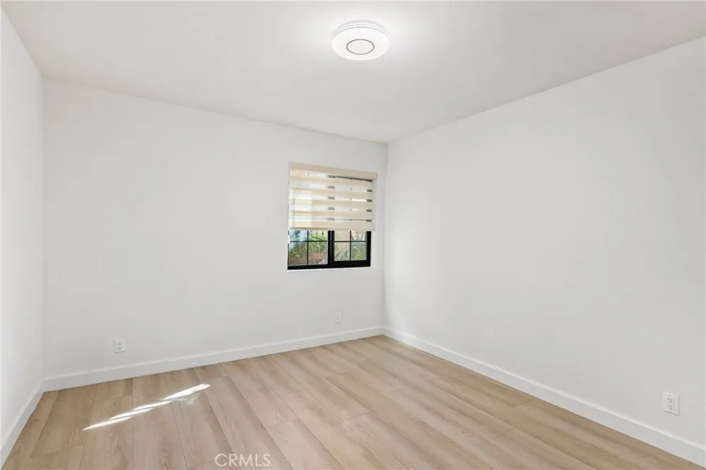 441 E San Jose #111 Burbank, CA 91501