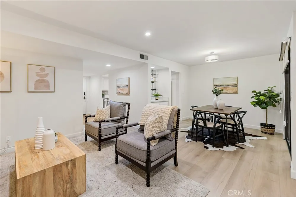 441 E San Jose #111 Burbank, CA 91501