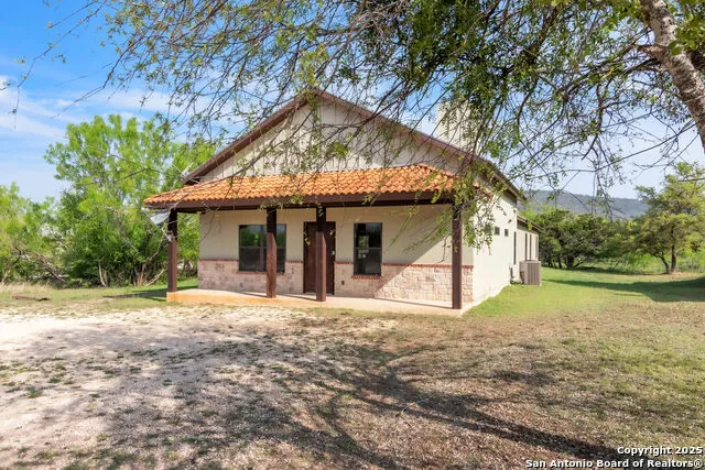 723 Tierra Linda Concan, TX 78838