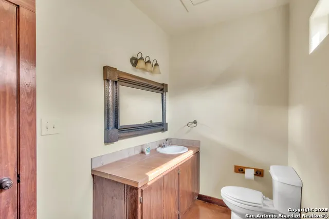 723 Tierra Linda Concan, TX 78838