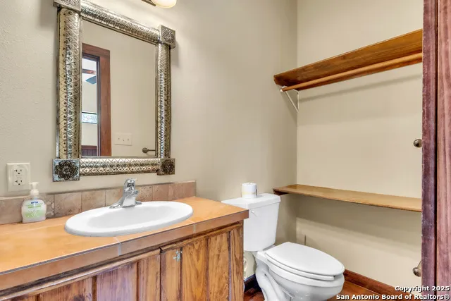 723 Tierra Linda Concan, TX 78838