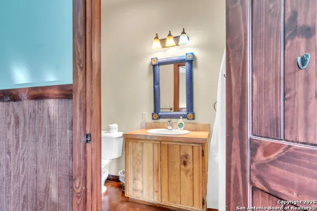 723 Tierra Linda Concan, TX 78838