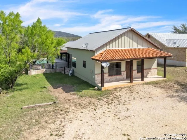 723 Tierra Linda Concan, TX 78838