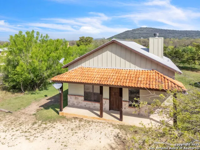 723 Tierra Linda Concan, TX 78838