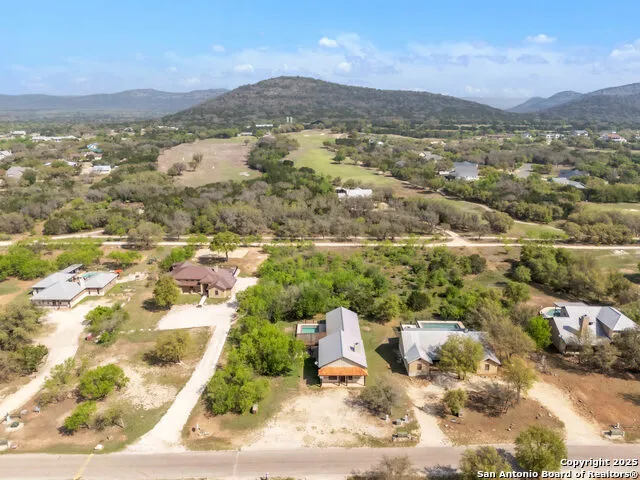 723 Tierra Linda Concan, TX 78838