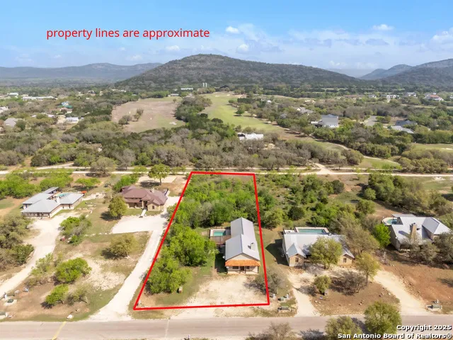 723 Tierra Linda Concan, TX 78838