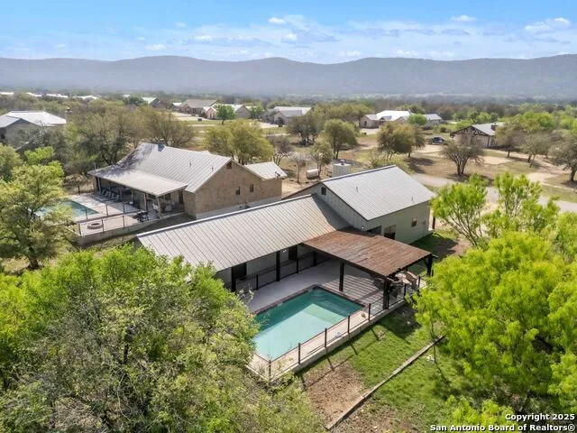 723 Tierra Linda Concan, TX 78838