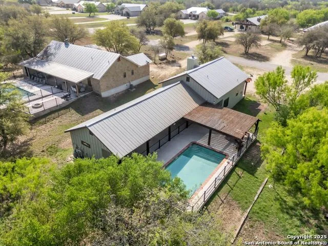 723 Tierra Linda Concan, TX 78838