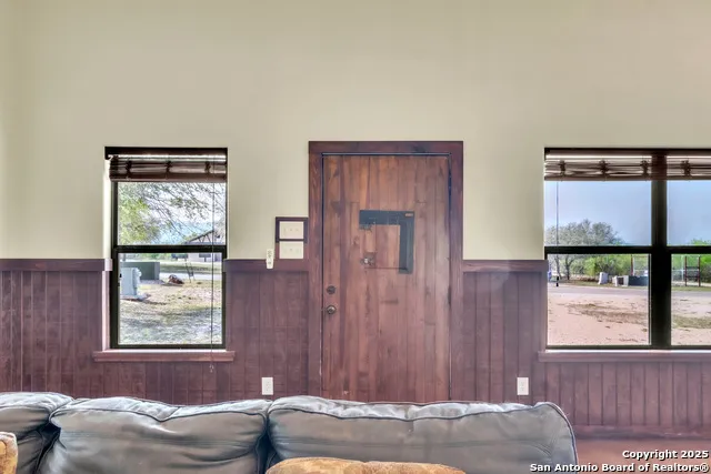 723 Tierra Linda Concan, TX 78838