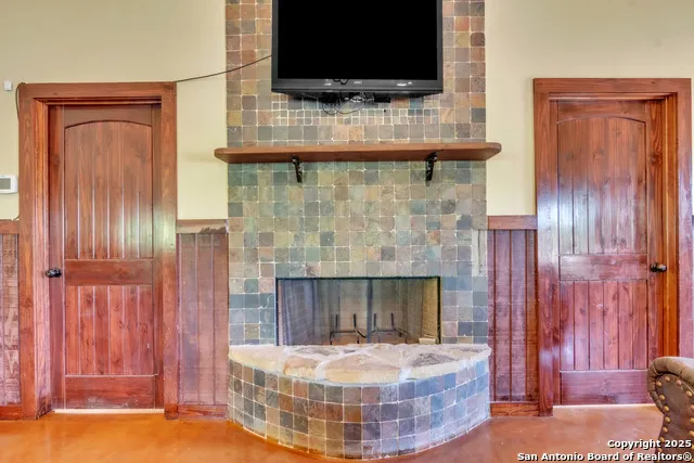 723 Tierra Linda Concan, TX 78838