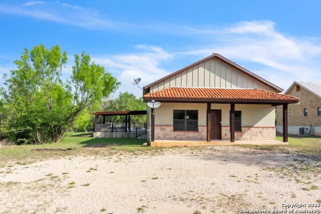 723 Tierra Linda Concan, TX 78838