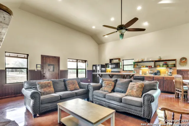 723 Tierra Linda Concan, TX 78838