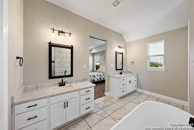 132 Ash Parkway La Vernia, TX 78121