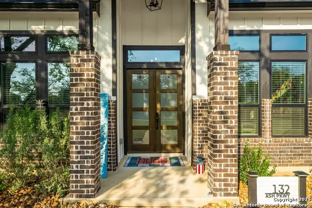132 Ash Parkway La Vernia, TX 78121