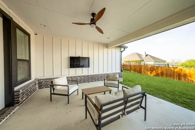 132 Ash Parkway La Vernia, TX 78121