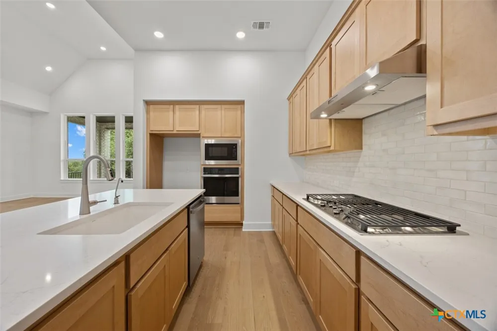 1700 Crimson Sunset Drive Georgetown, TX 78628
