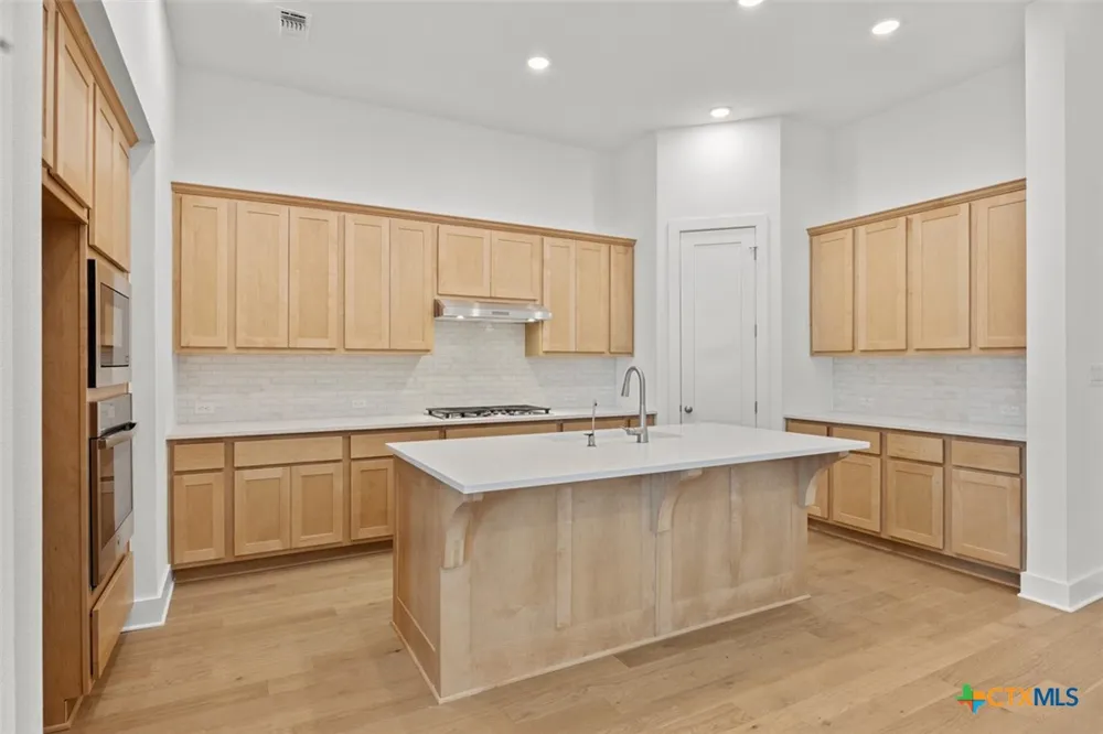 1700 Crimson Sunset Drive Georgetown, TX 78628