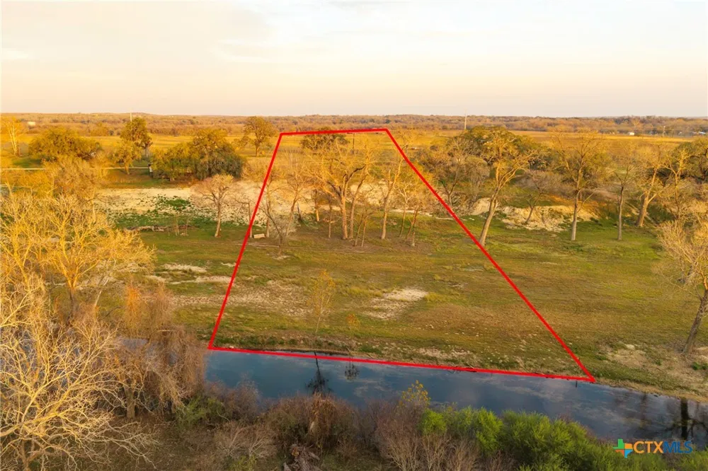 10.86 Acres Tract 4 Village Lane Seguin, TX 78155