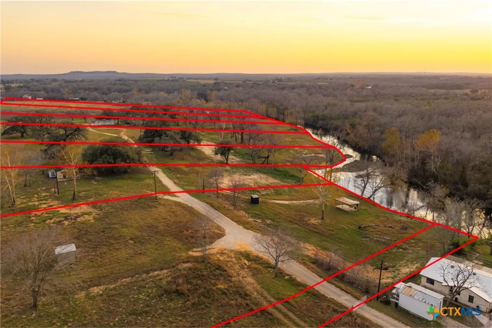 10.86 Acres Tract 4 Village Lane Seguin, TX 78155