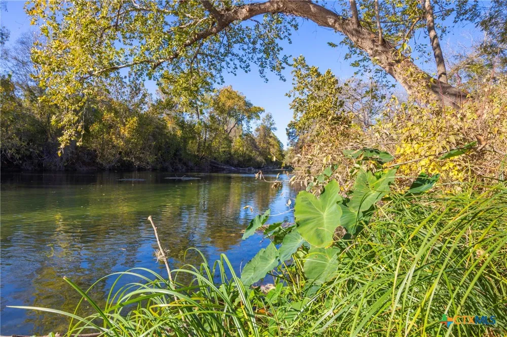 10.86 Acres Tract 4 Village Lane Seguin, TX 78155