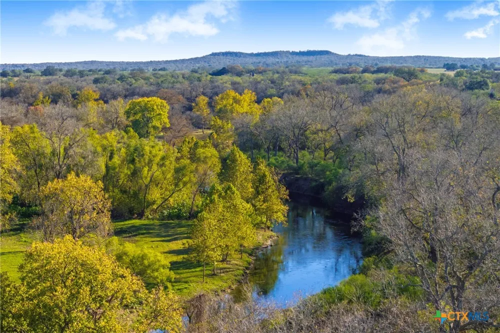10.86 Acres Tract 4 Village Lane Seguin, TX 78155