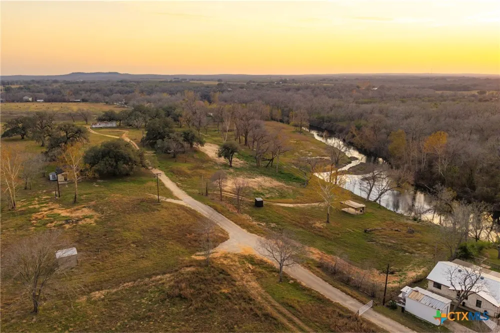 10.86 Acres Tract 4 Village Lane Seguin, TX 78155