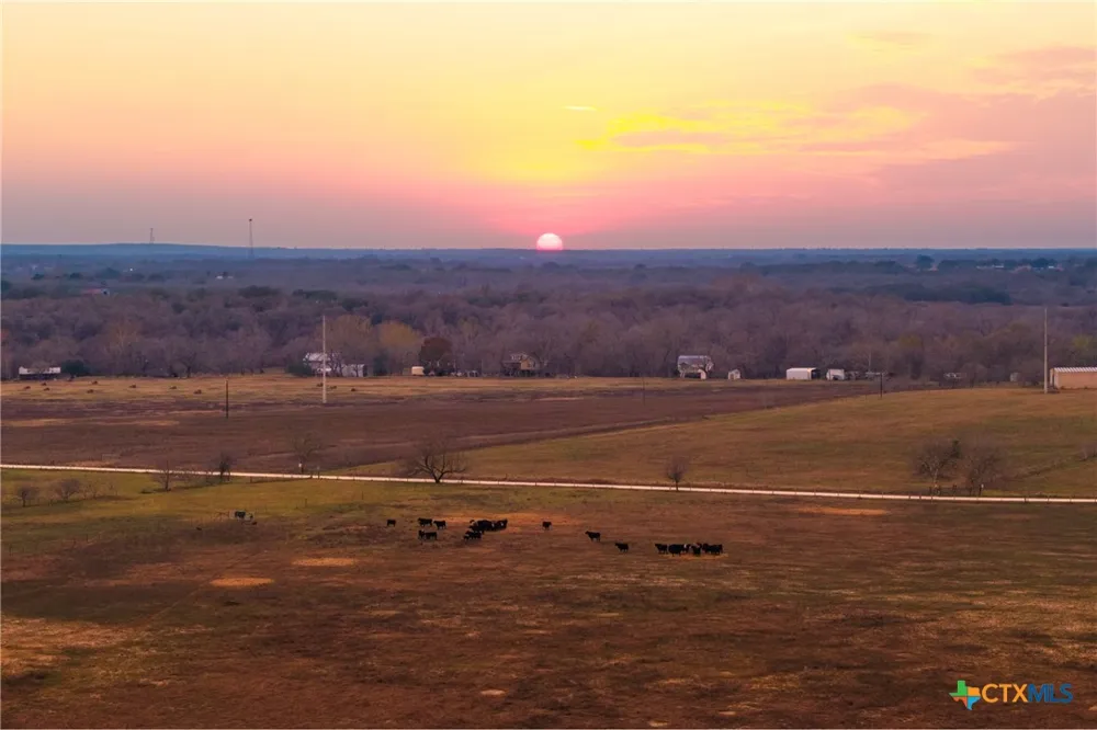 10.86 Acres Tract 4 Village Lane Seguin, TX 78155