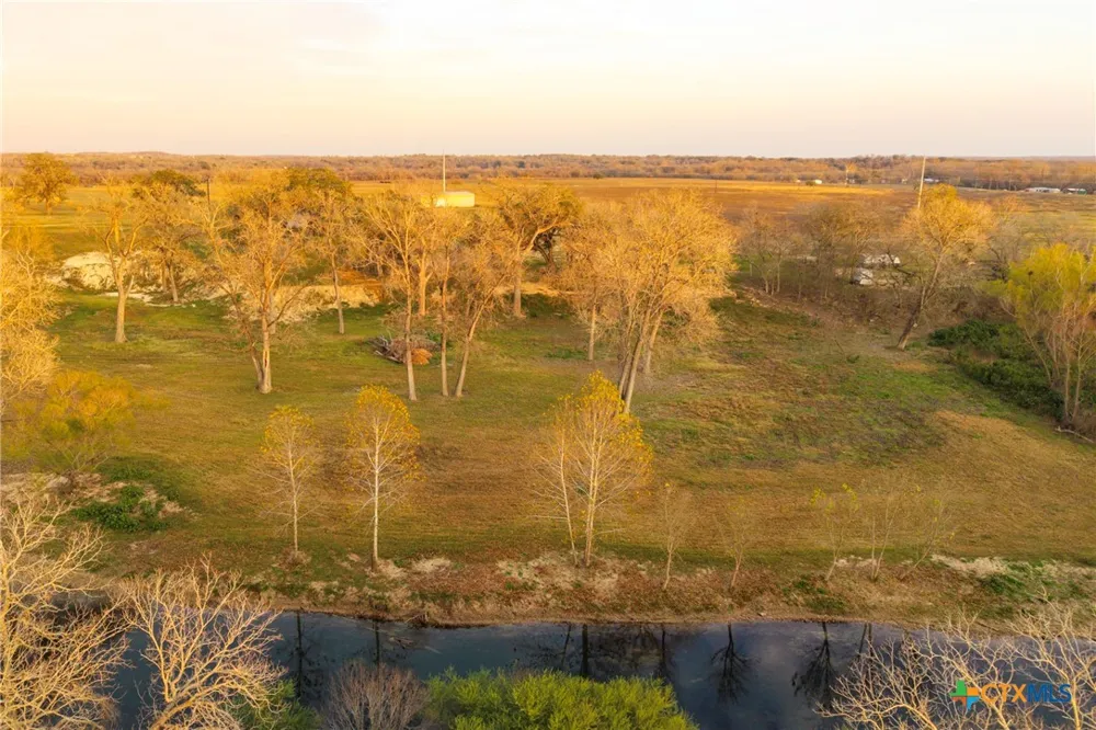 10.86 Acres Tract 4 Village Lane Seguin, TX 78155