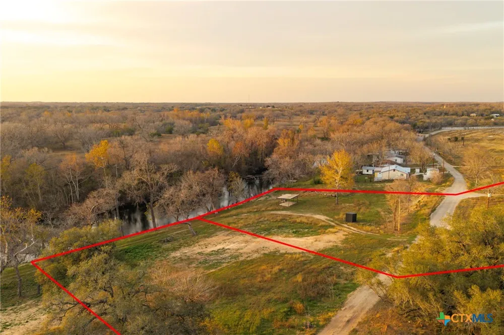 10.86 Acres Tract 4 Village Lane Seguin, TX 78155