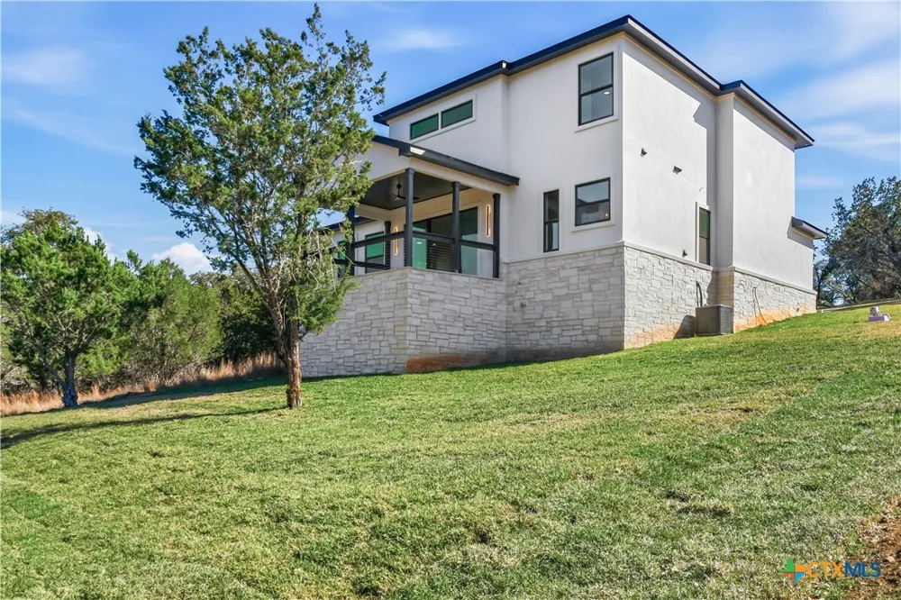 106 Broken Bow Horseshoe Bay, TX 78657
