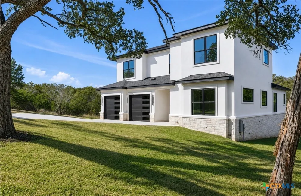 106 Broken Bow Horseshoe Bay, TX 78657