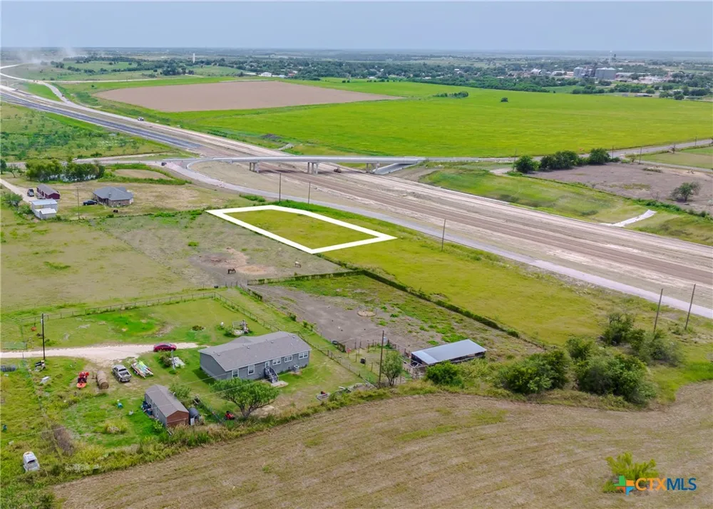 12076 hunt hill Road Rogers, TX 76569